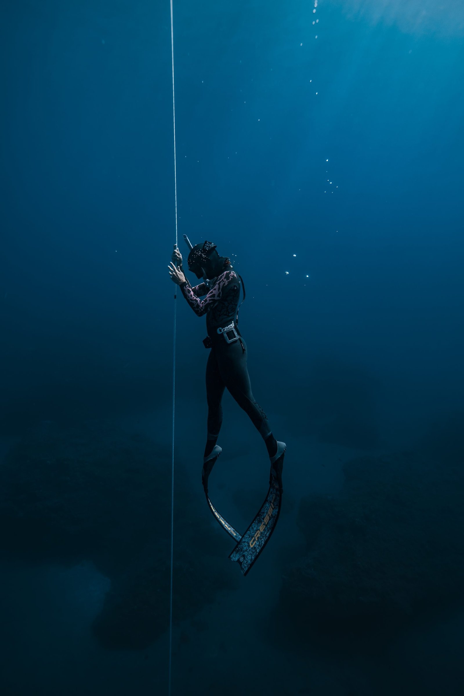 Alumna realizando apnea en el cabo
